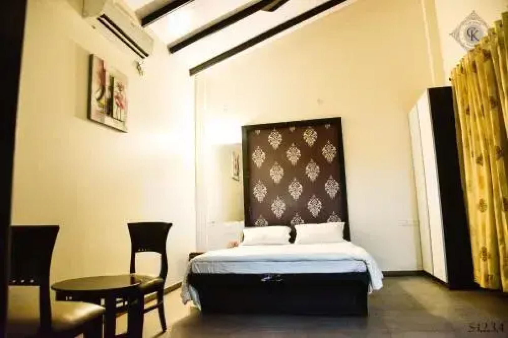 Grape County Eco Resorts