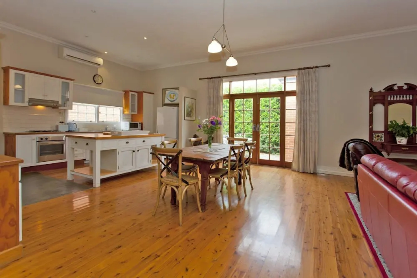 Rose Cottage - Historic Luxury