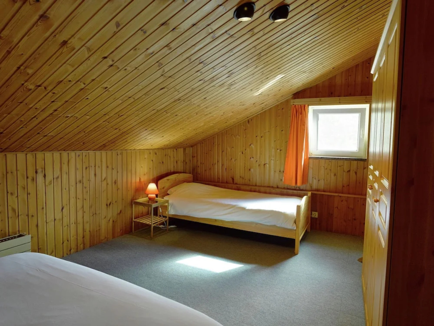 Spacious Holiday Home with Private Garden in Houyet