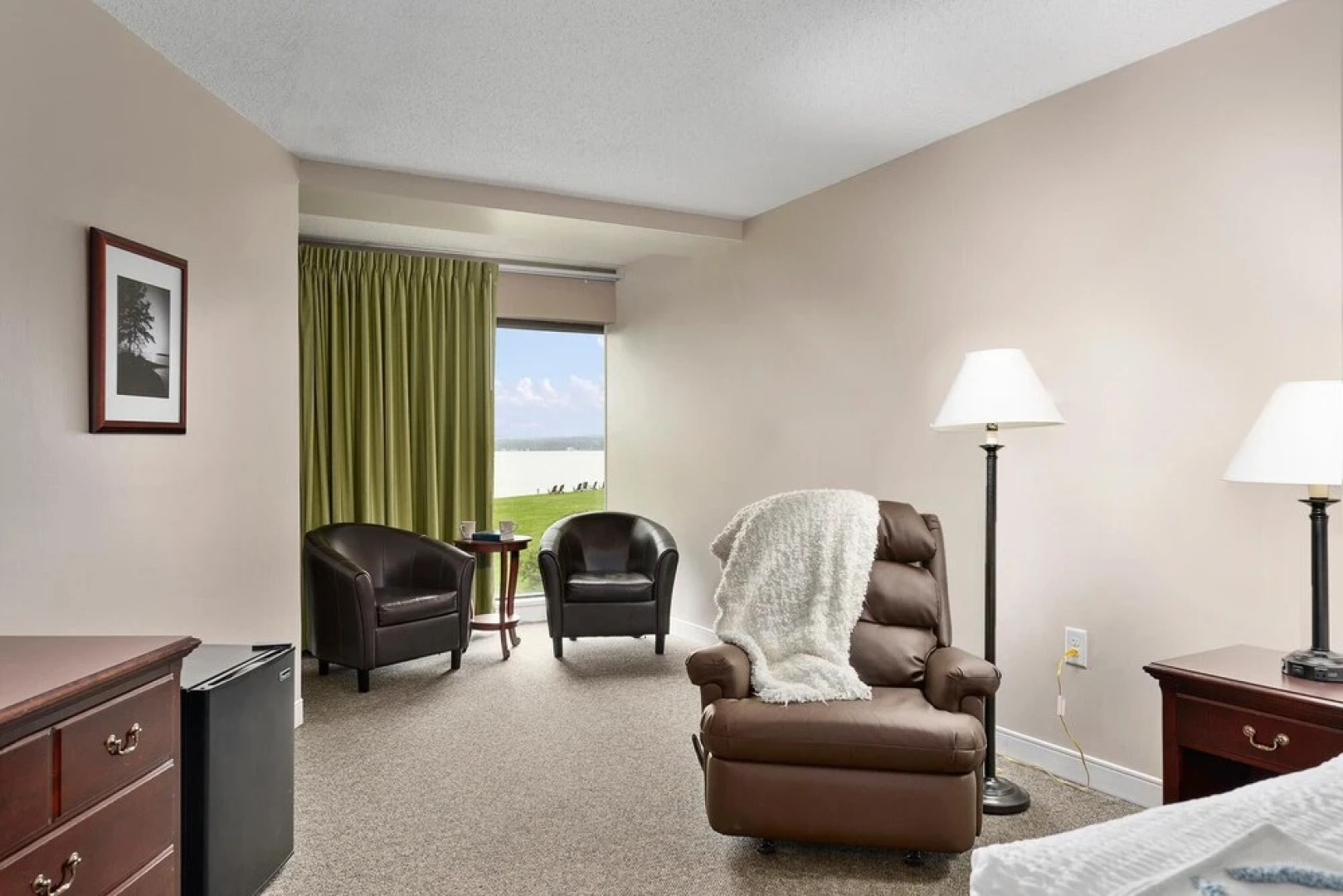 Fantastic Suite With King Bed and Beautiful Bay View!