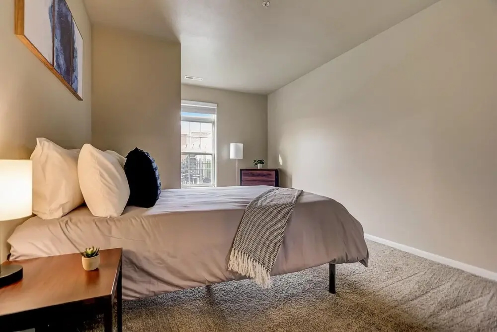 FRONTDESK University Edge Notre Dame Apts South Bend