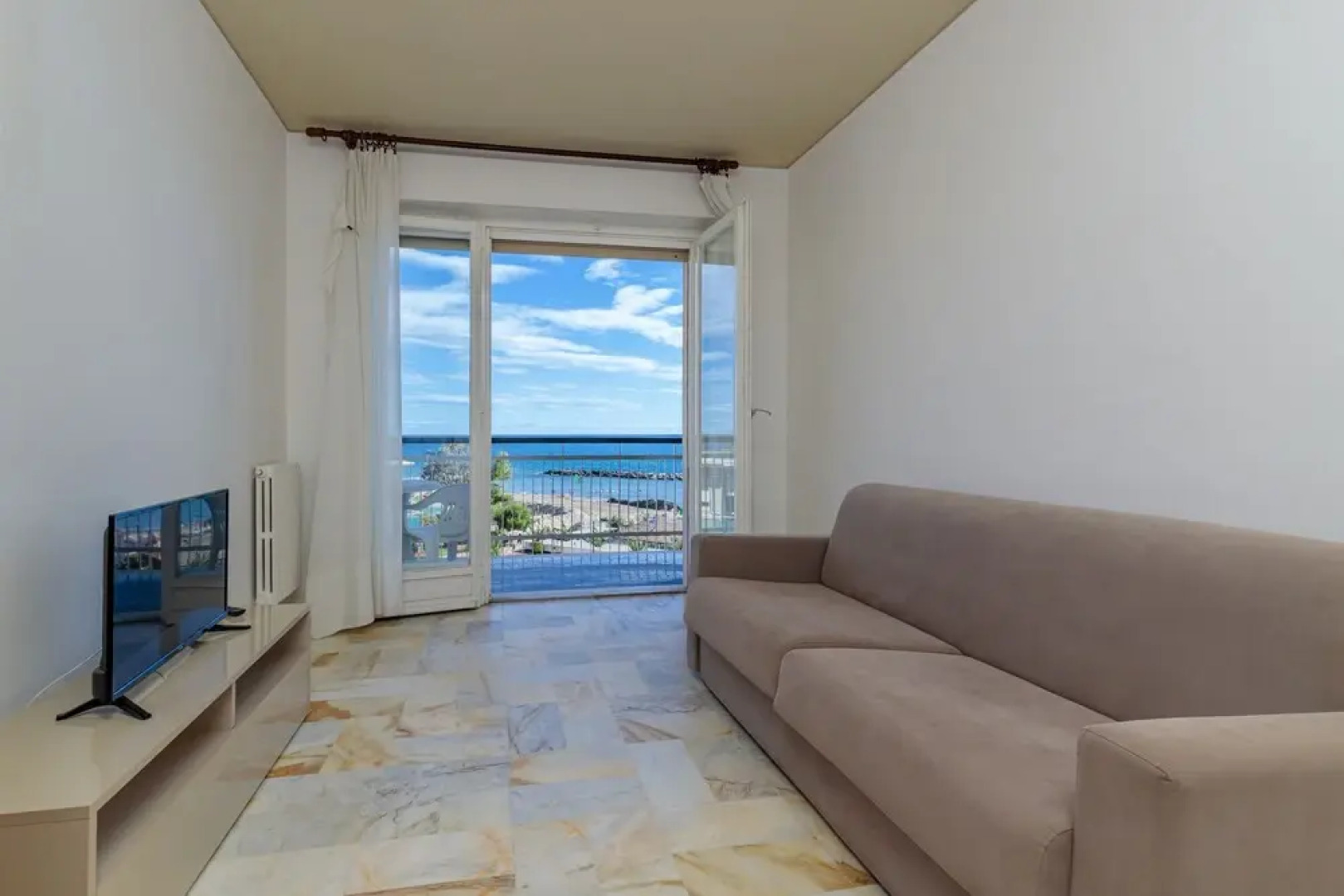 Grattacielo Vittoria 9 sea Front