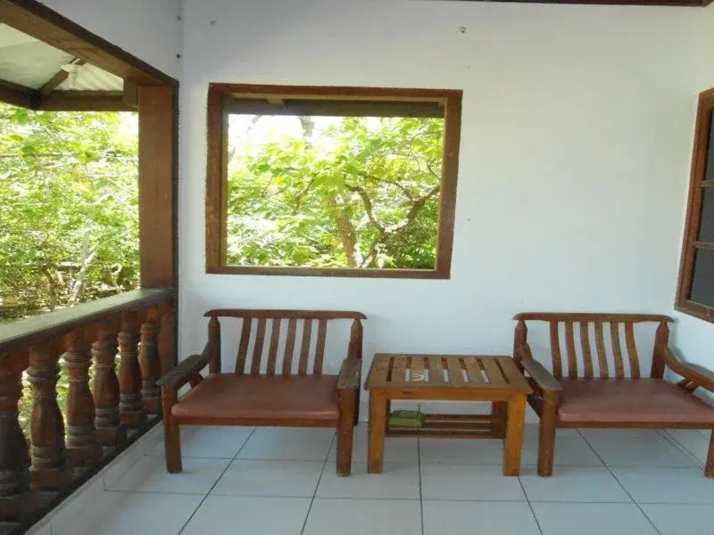 Anda Beach Hotel and Bungalow