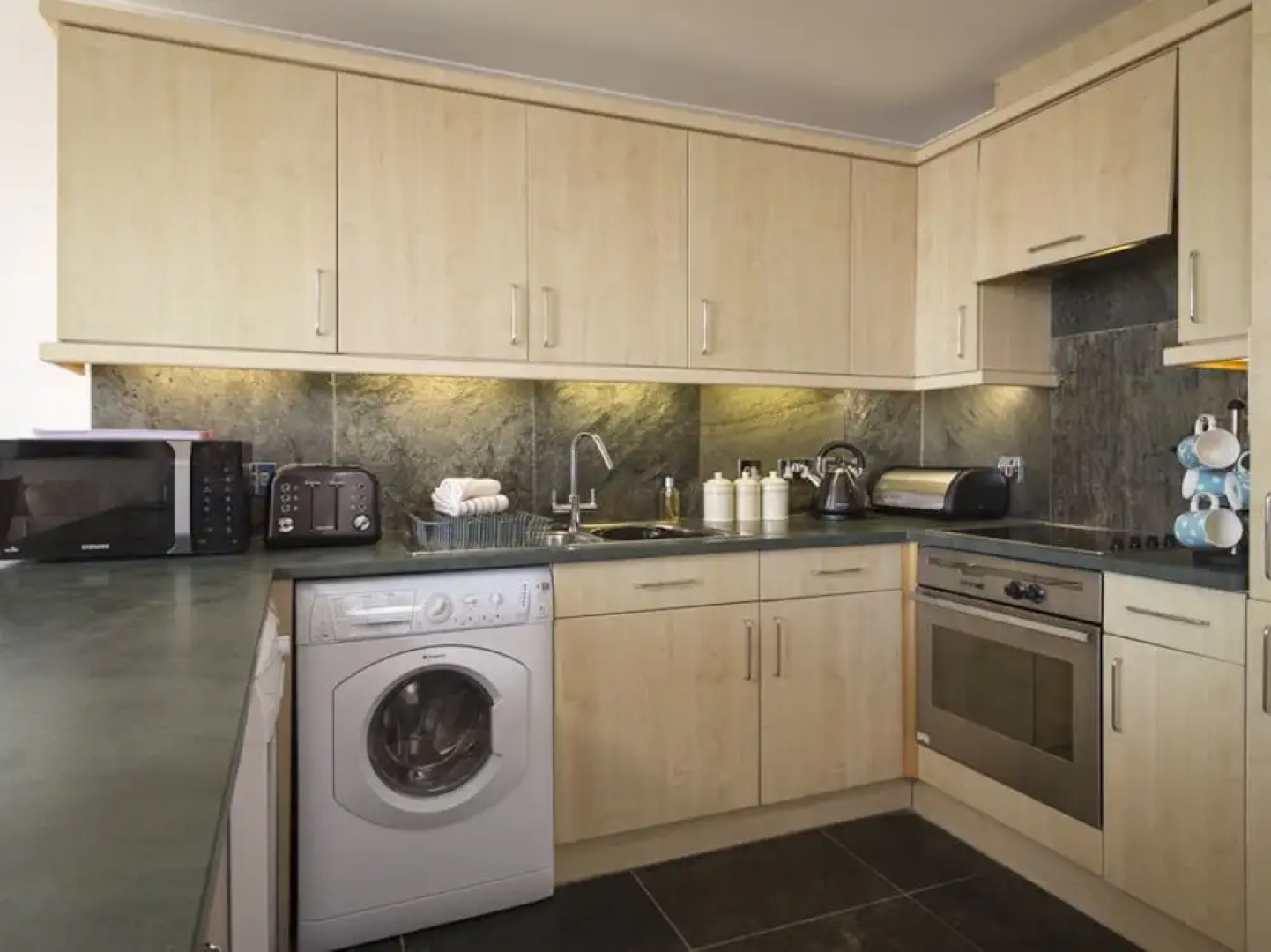 25 Burgh Island Causeway