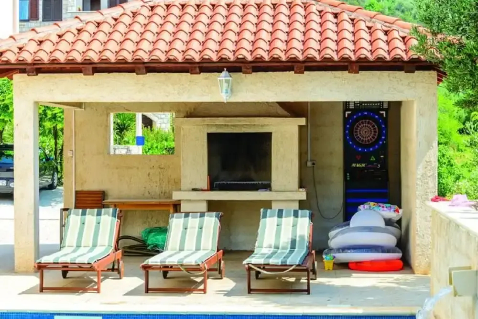 Villa Anka - Five-bedroom Villa With Terrace and Swimming Pool