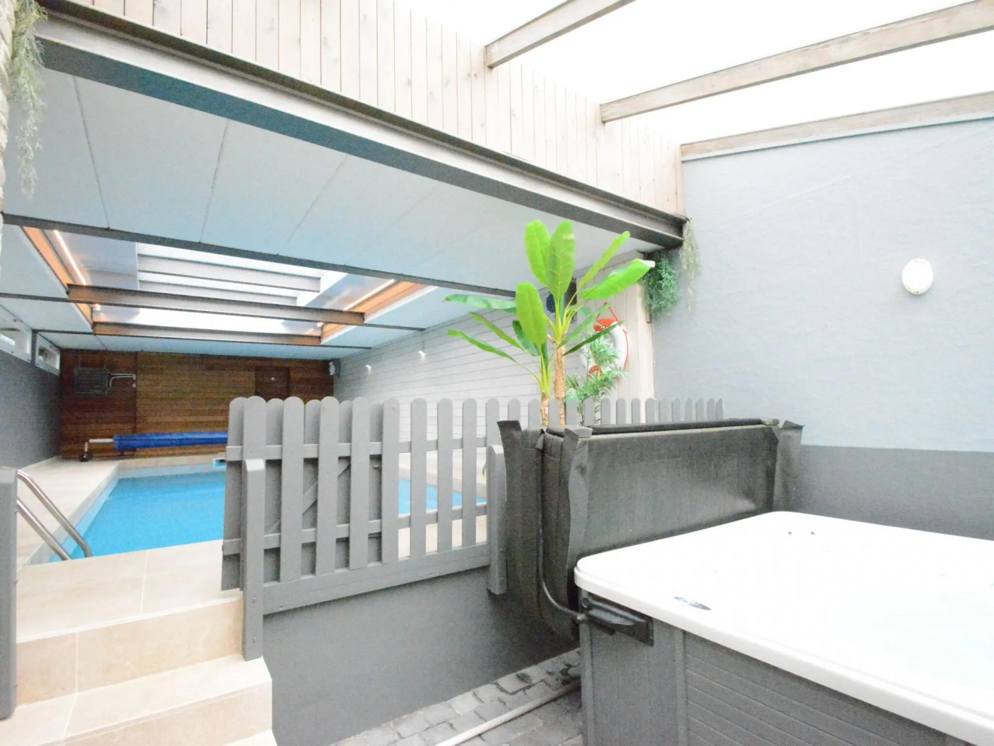 Luxury Pool Villa in Goesnes