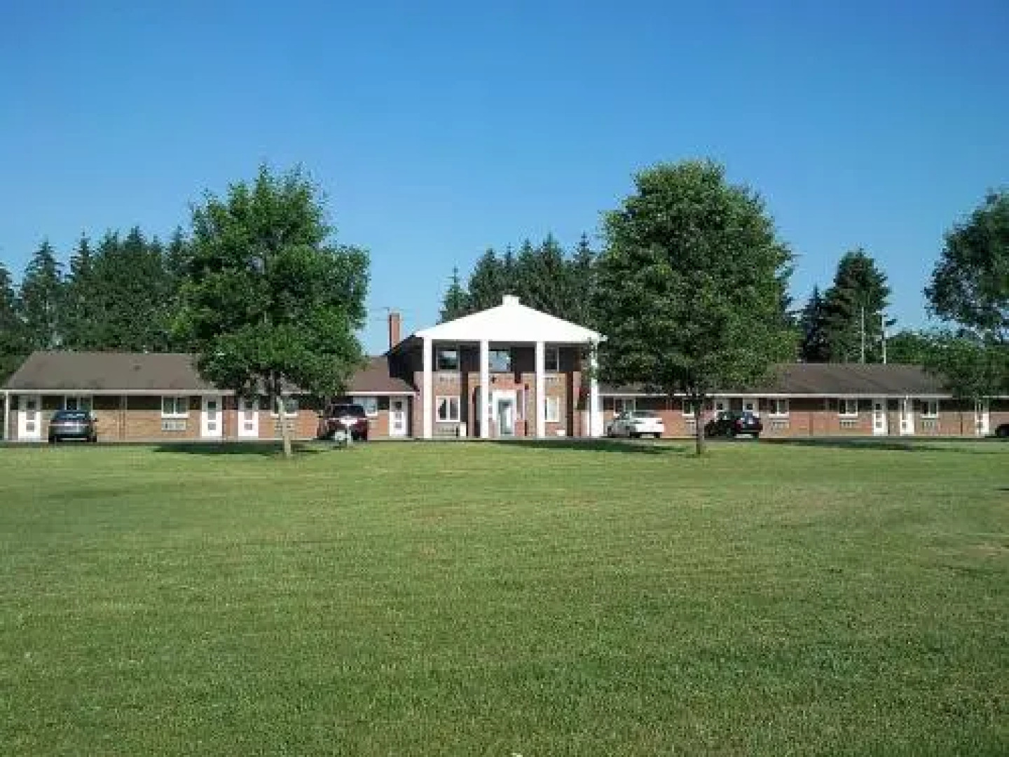 Colonial Inn Mercer-grove City