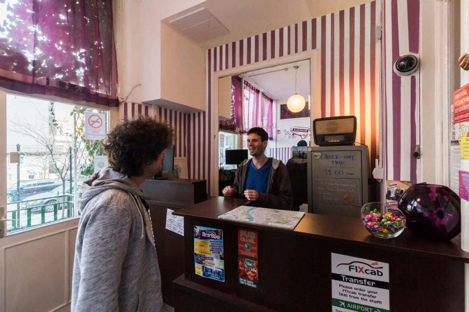 Baroque Hostel & Coworking