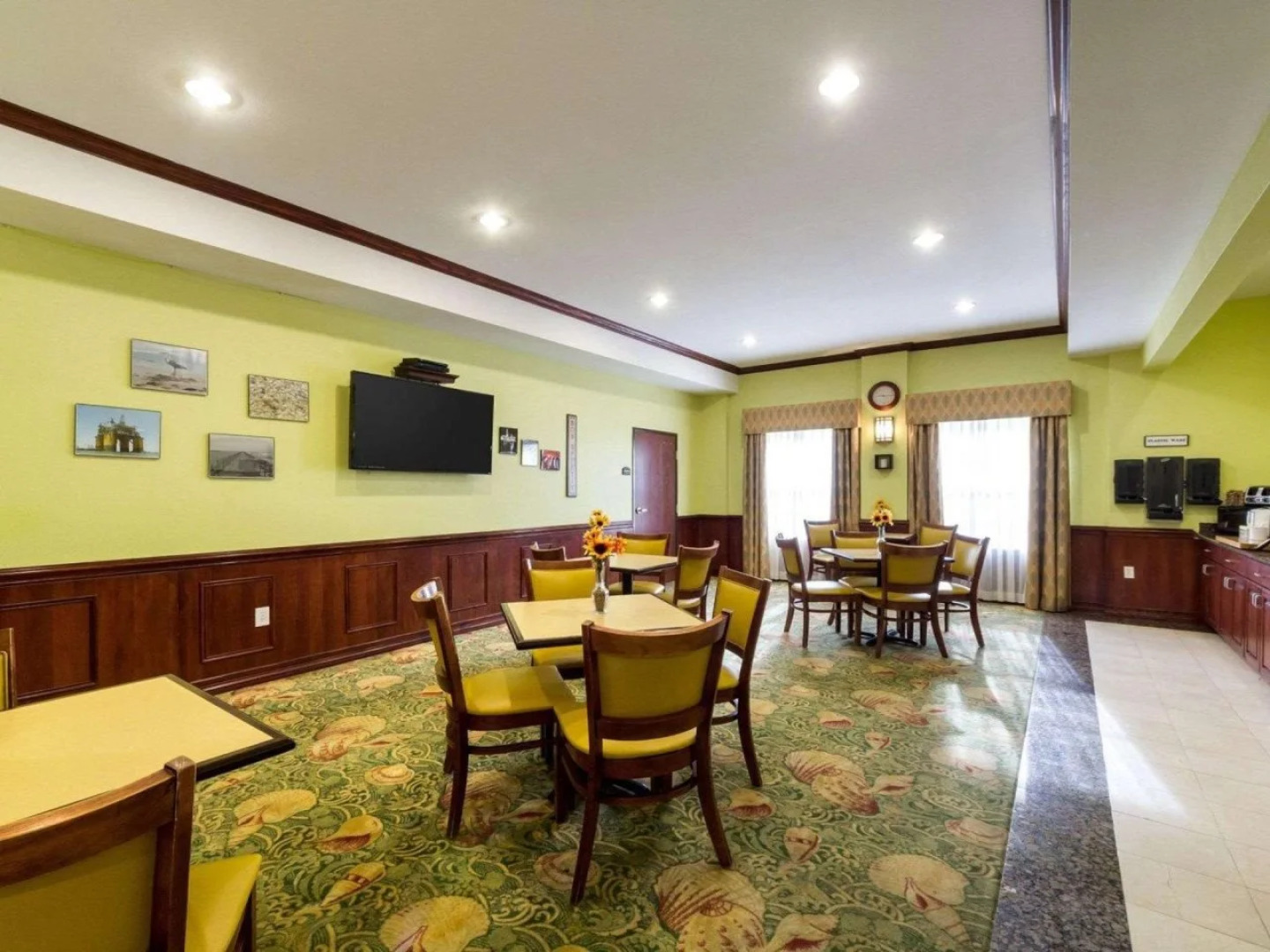 Best Western Ingleside Inn & Suites
