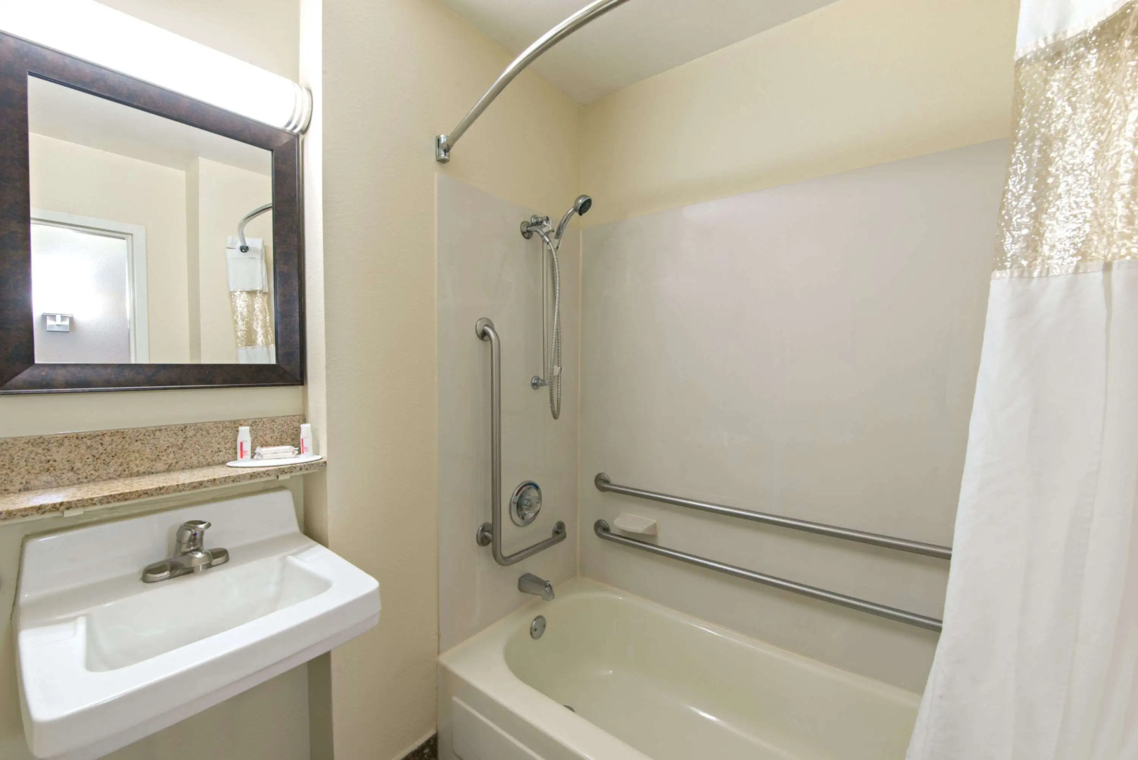 Baymont by Wyndham Louisville East