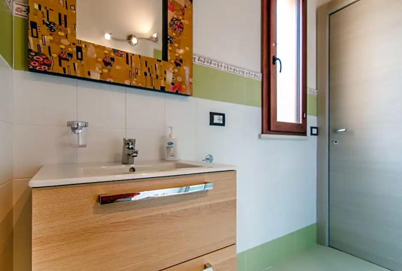 Abbraccio del Carrubo