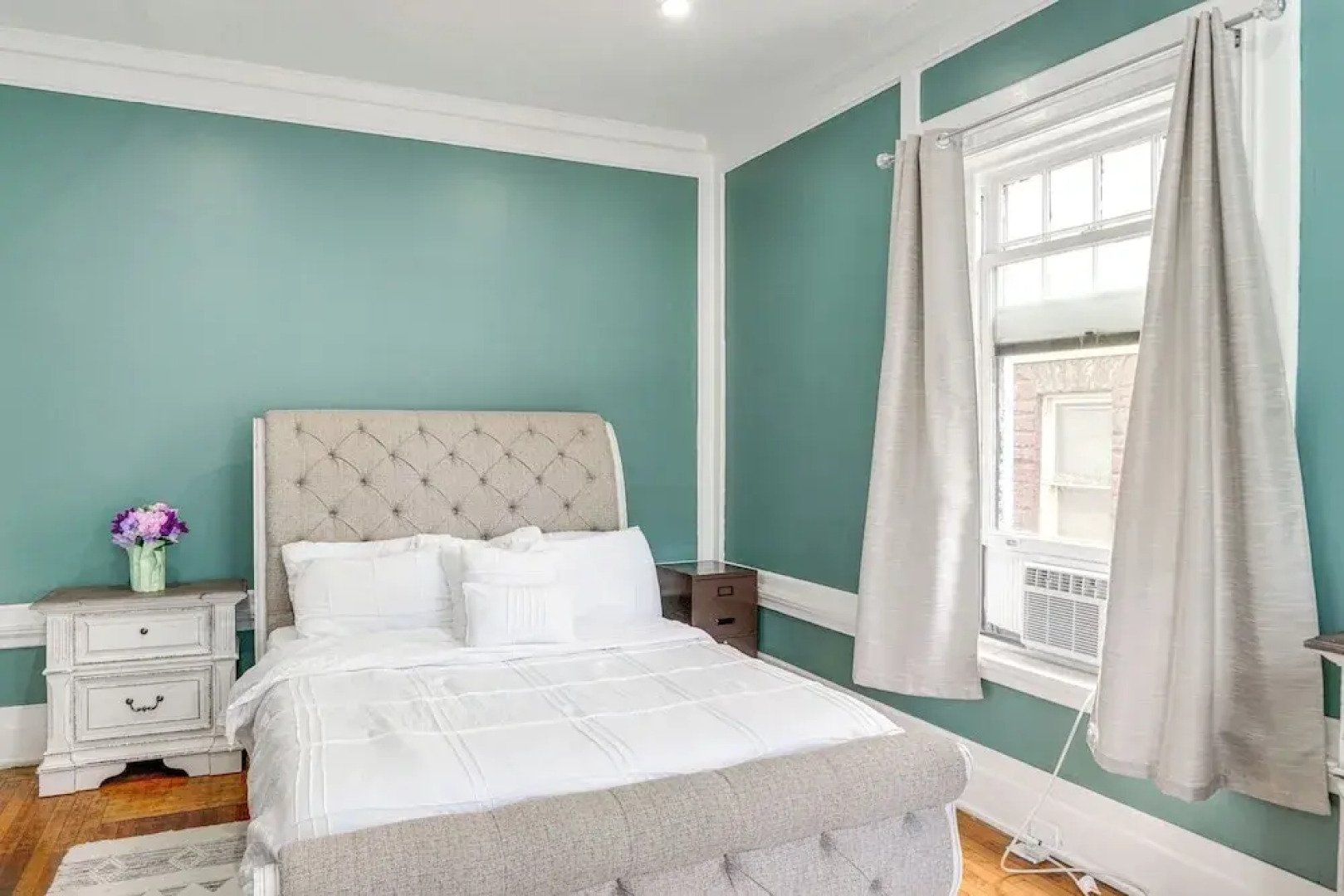 Walk to Nott Memorial: Studious Retreat Near Eats