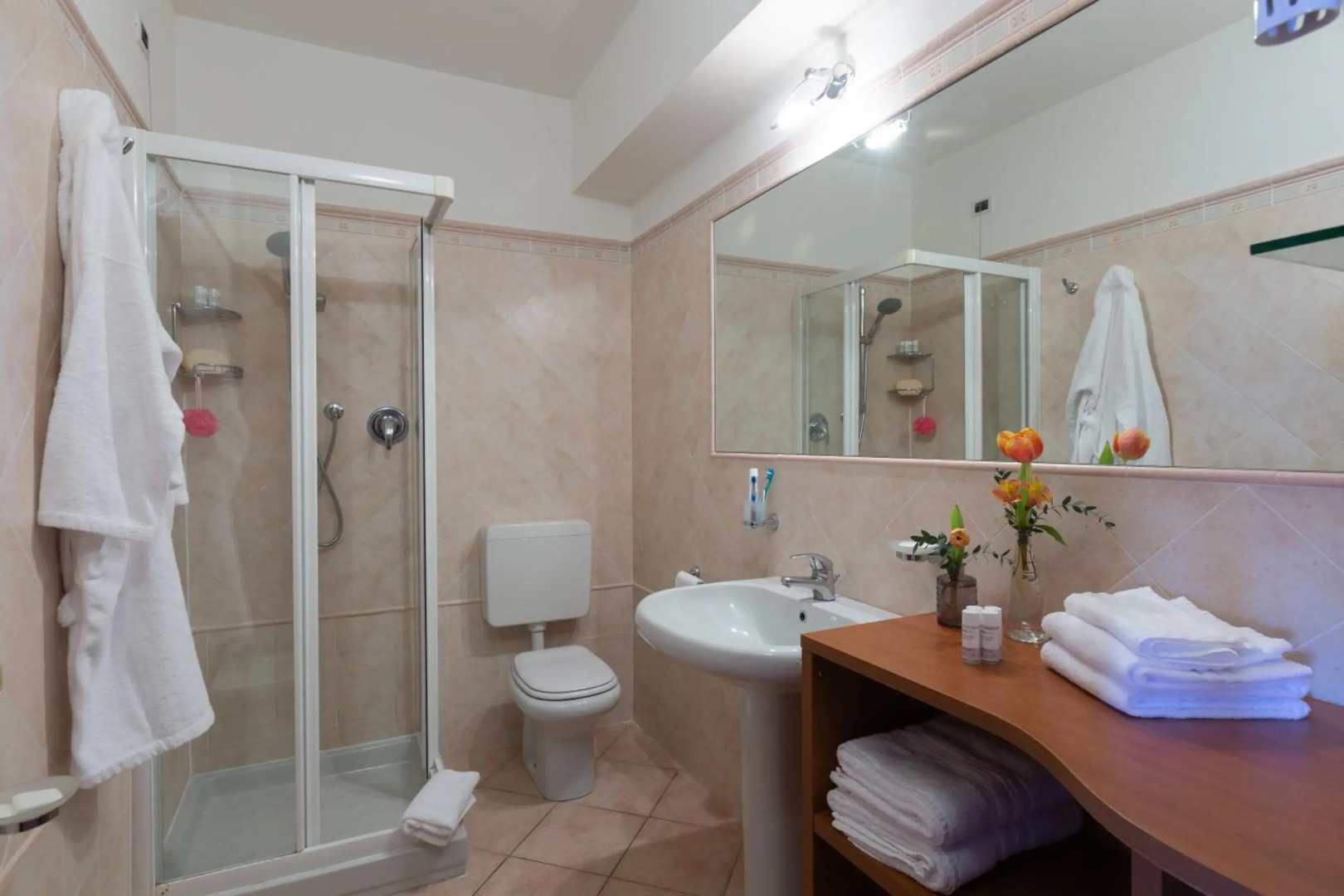 Отель Loano 2 Village