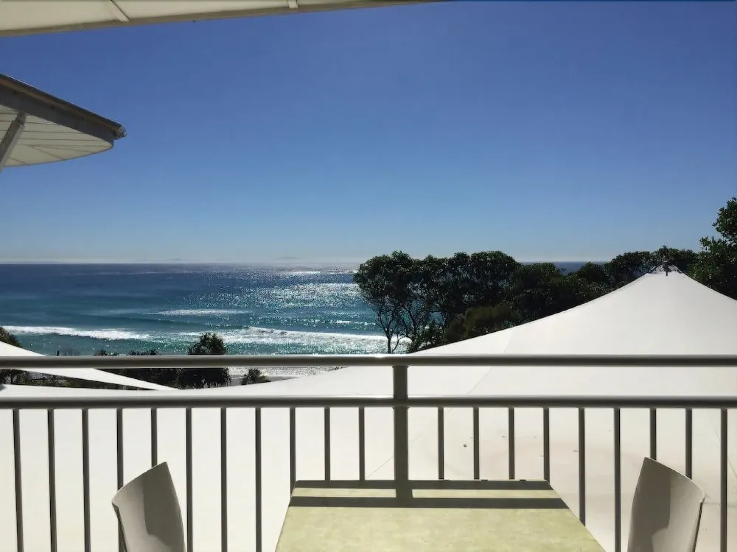Stradbroke Island Beach Hotel