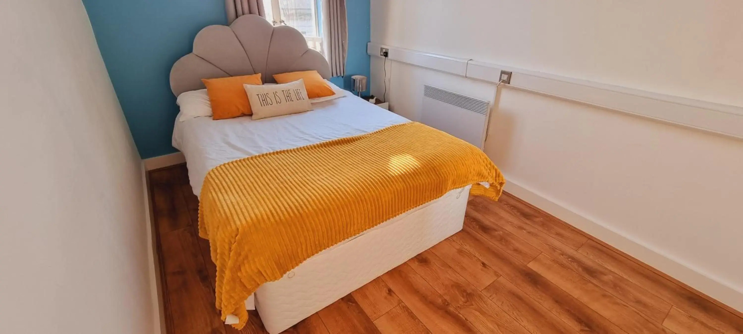 Modern and spacious Swansea centre apartment