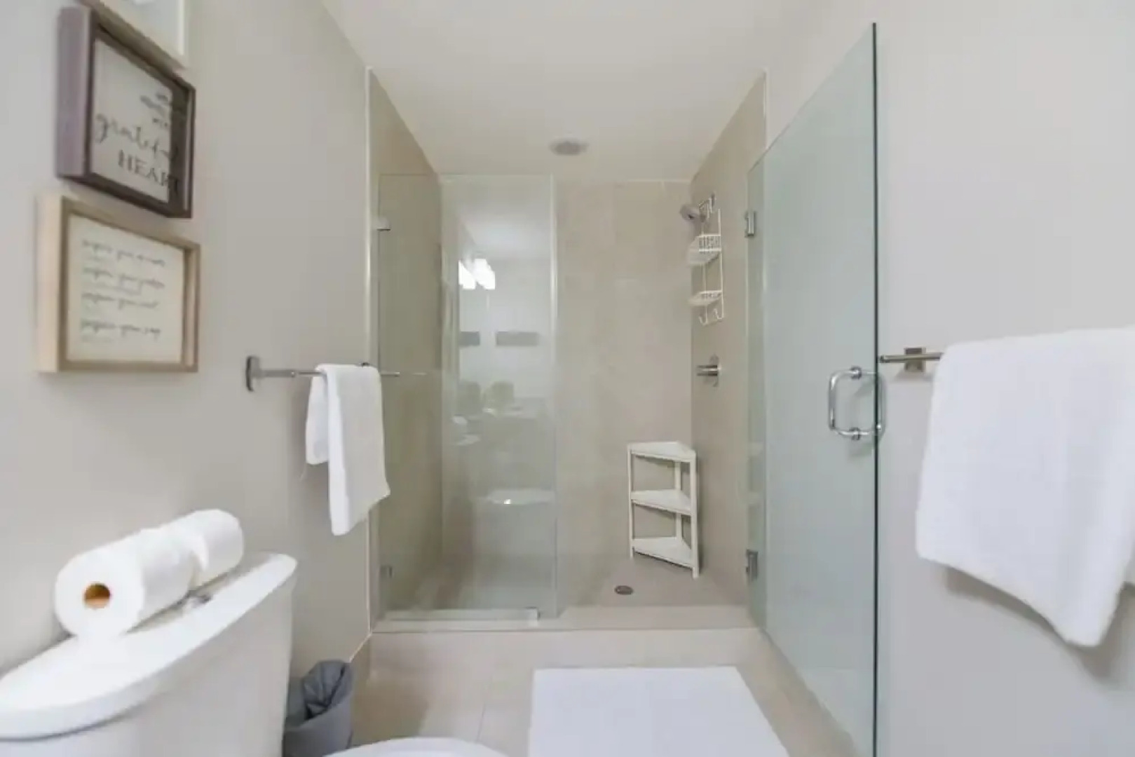 Downtown Doral Condo w-Free Parking