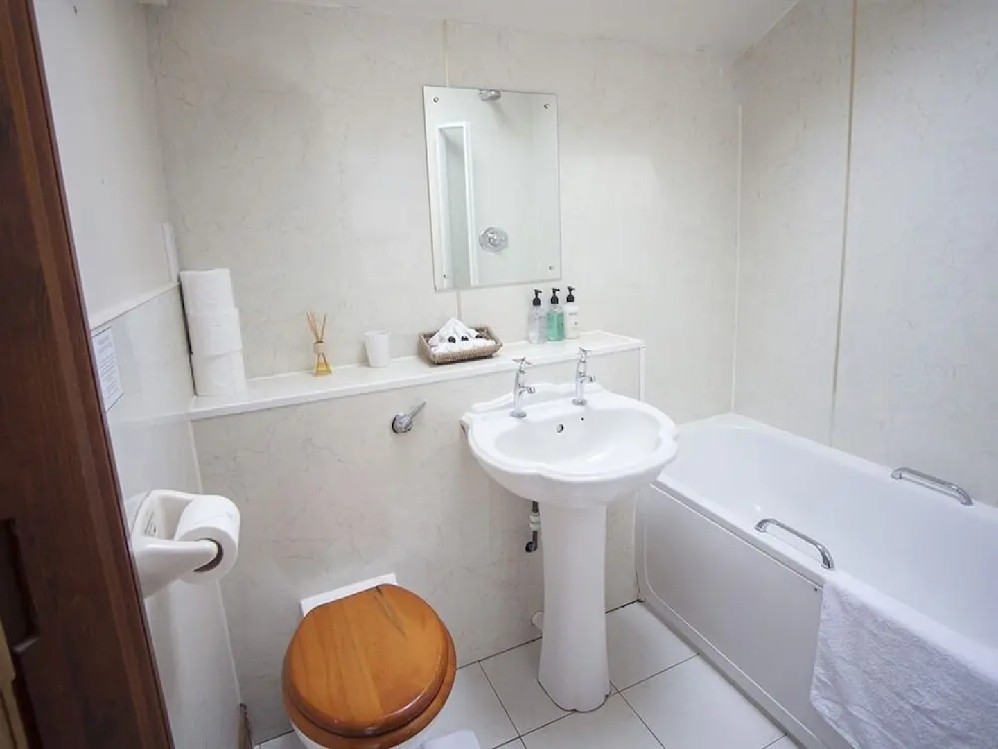 Beeches Farmhouse Country Cottages & Rooms