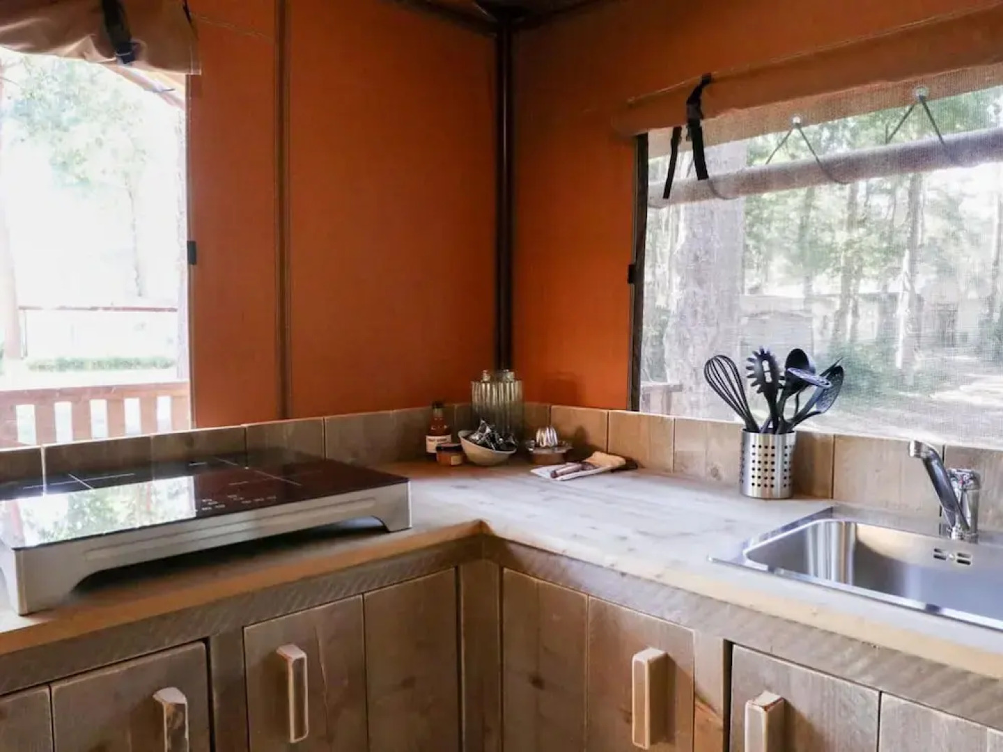 Cozy Tent Lodge With Sanitary Facilities