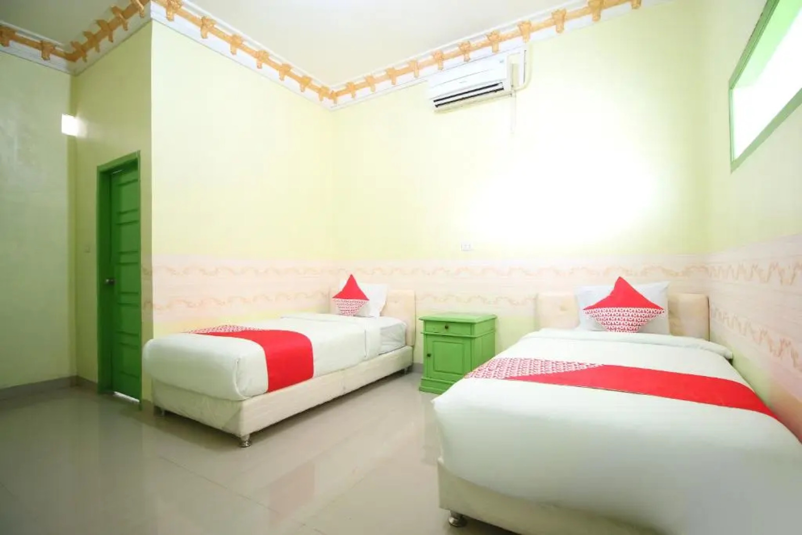 OYO 2596 Homestay Hj. Suharti