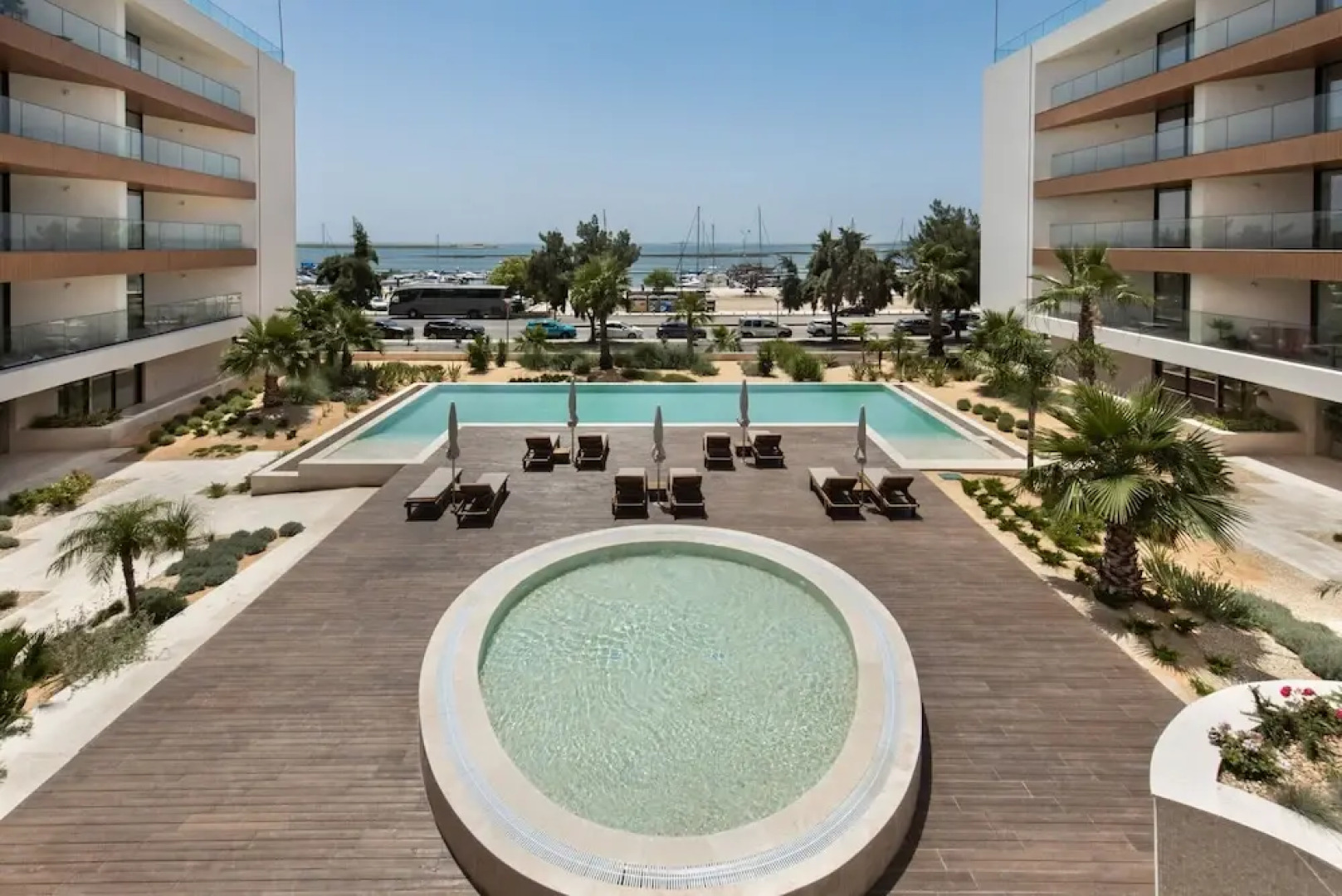 Del Mar Apartment - BT