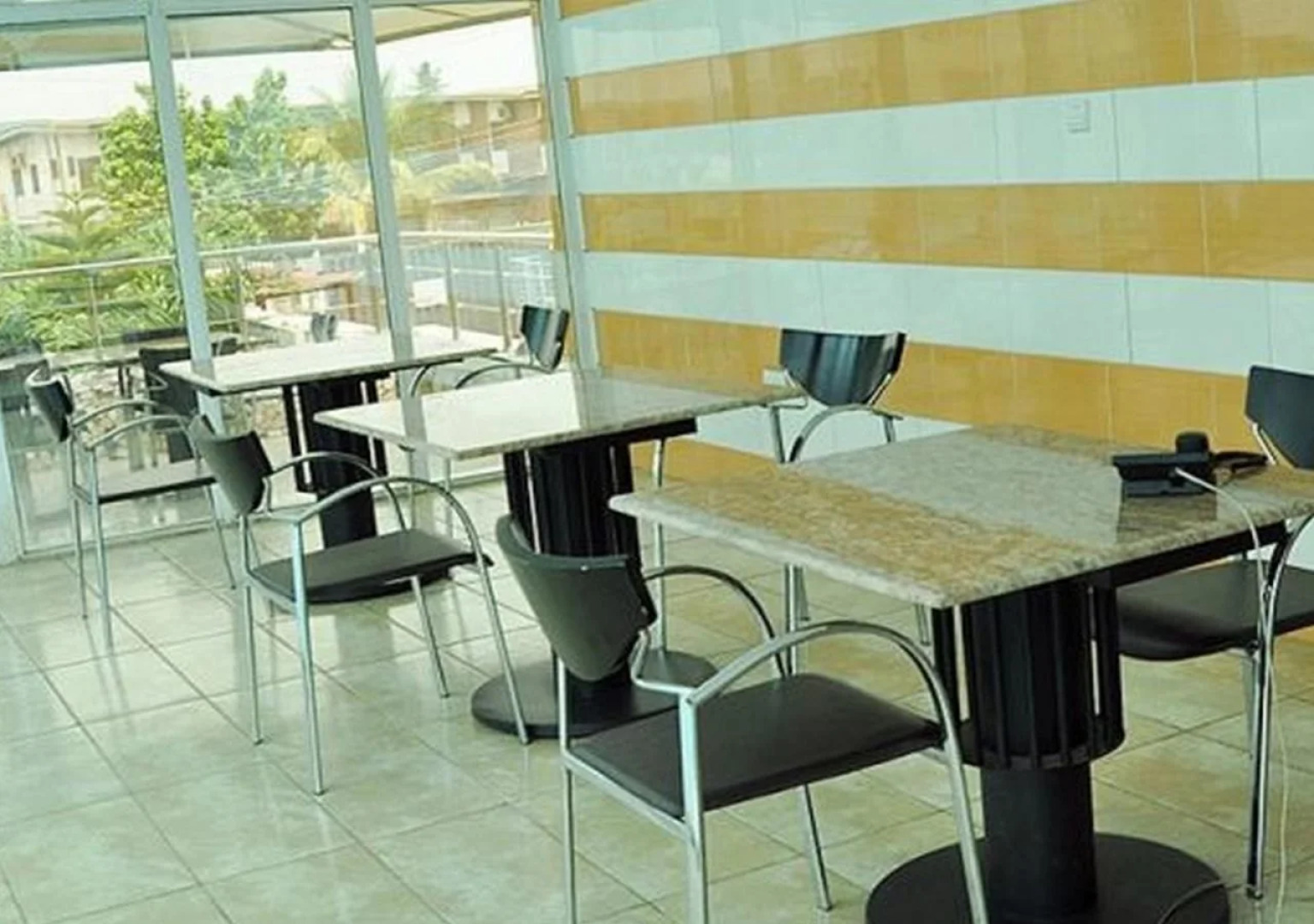 Royalview Hotel And Suites