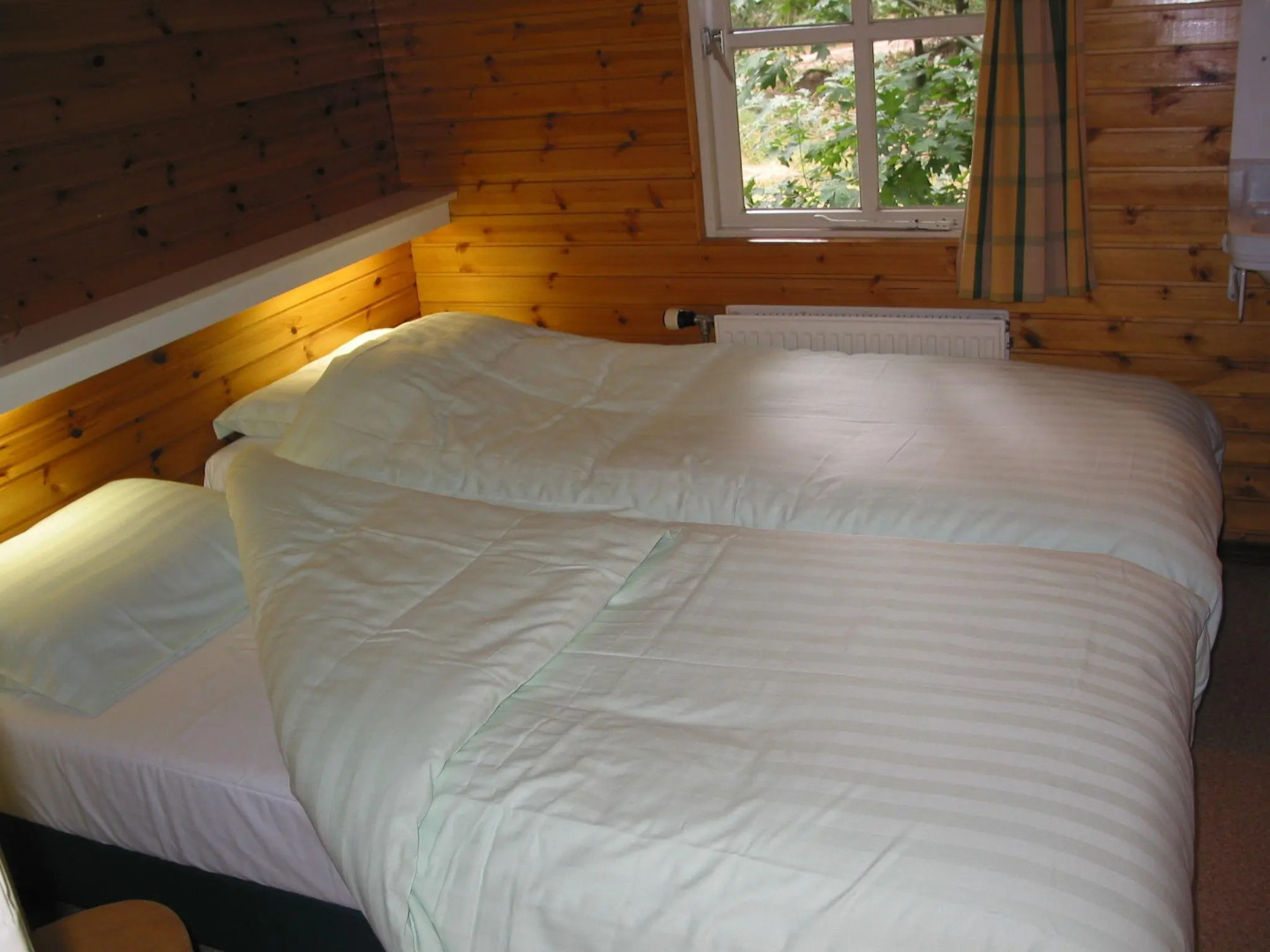 Well furnished bungalow, surrounded by nature