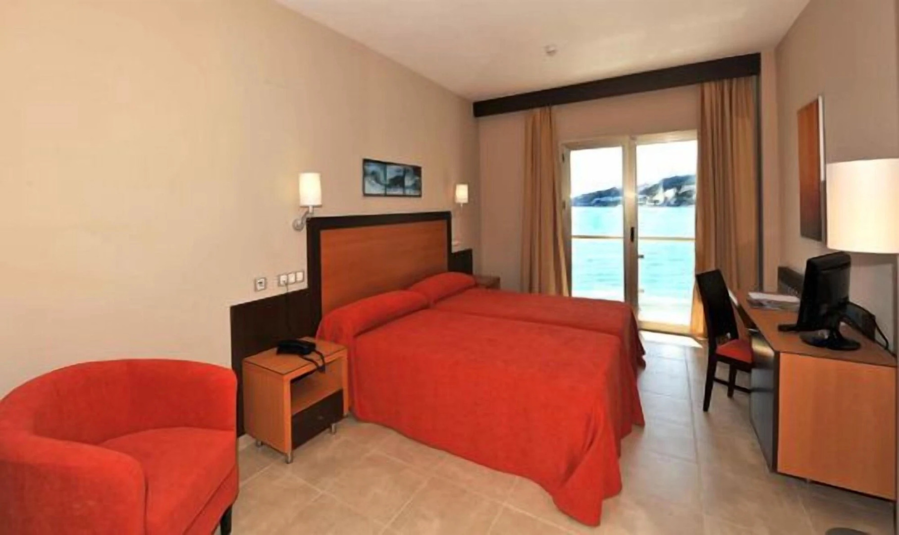 ON ALETA ROOM designed for adults