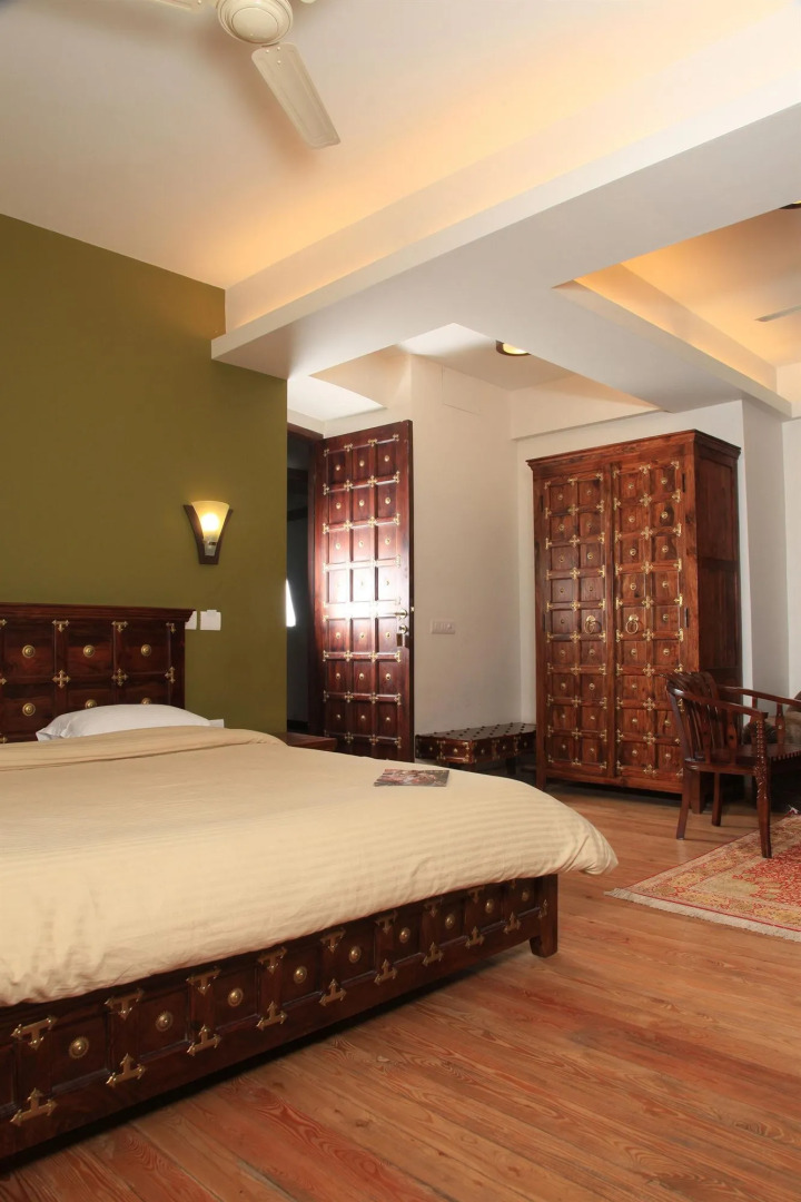 Royal Khazir Boutique