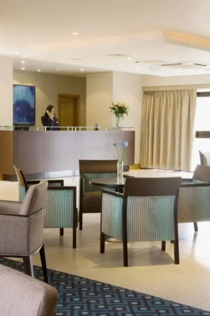 Menzies Hotels London Gatwick - Chequers
