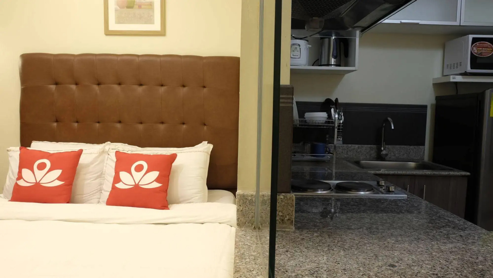 ZEN Rooms Malate Robinsons