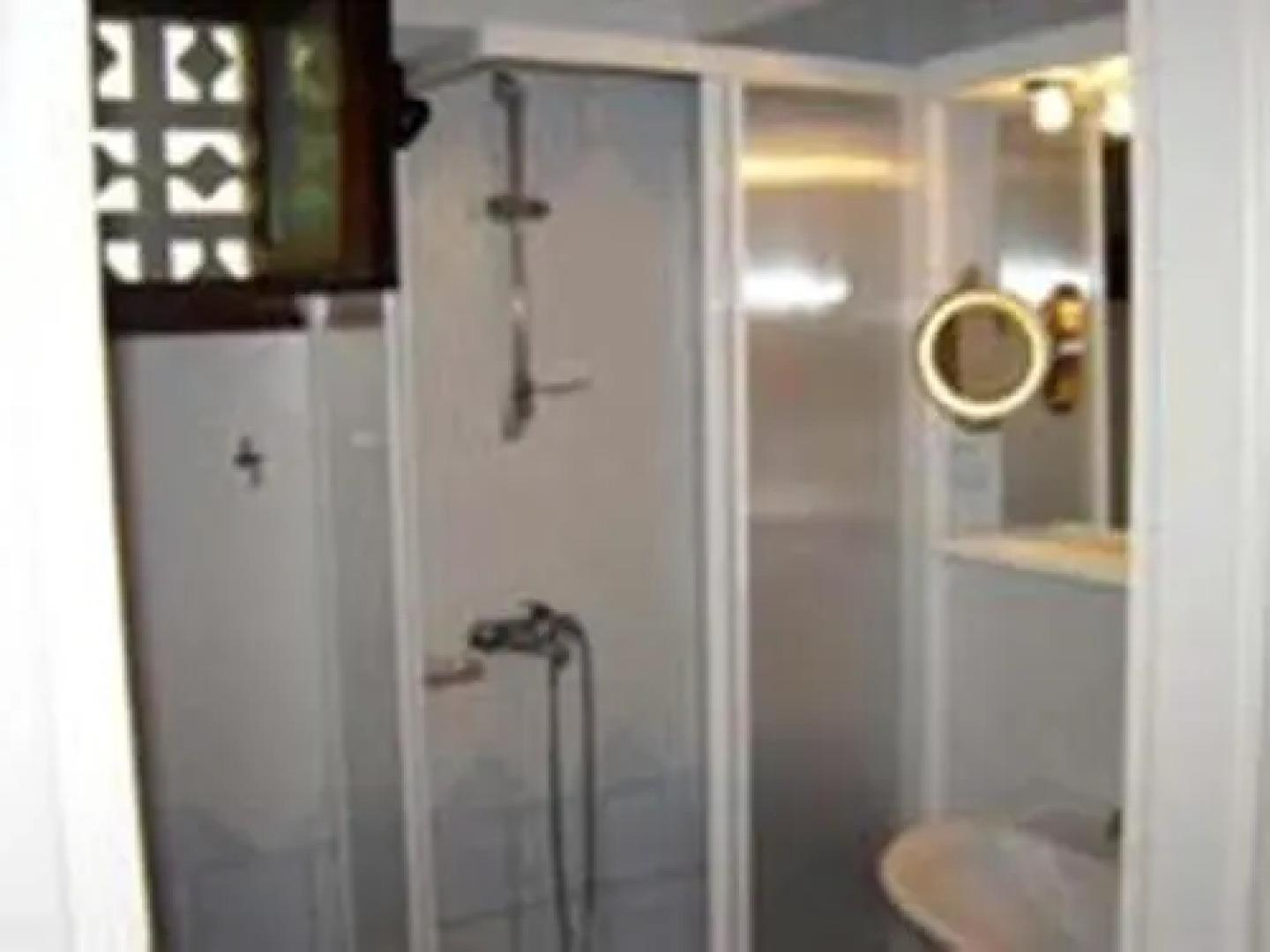 Angelique Apartments