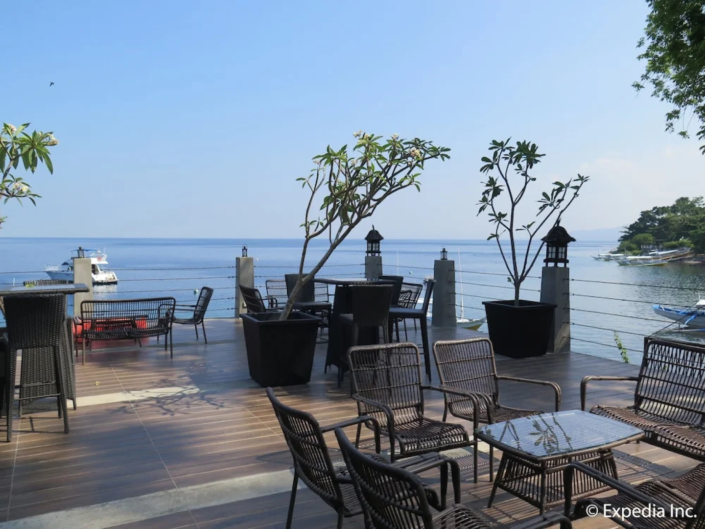 Aiyanar Beach & Dive Resort