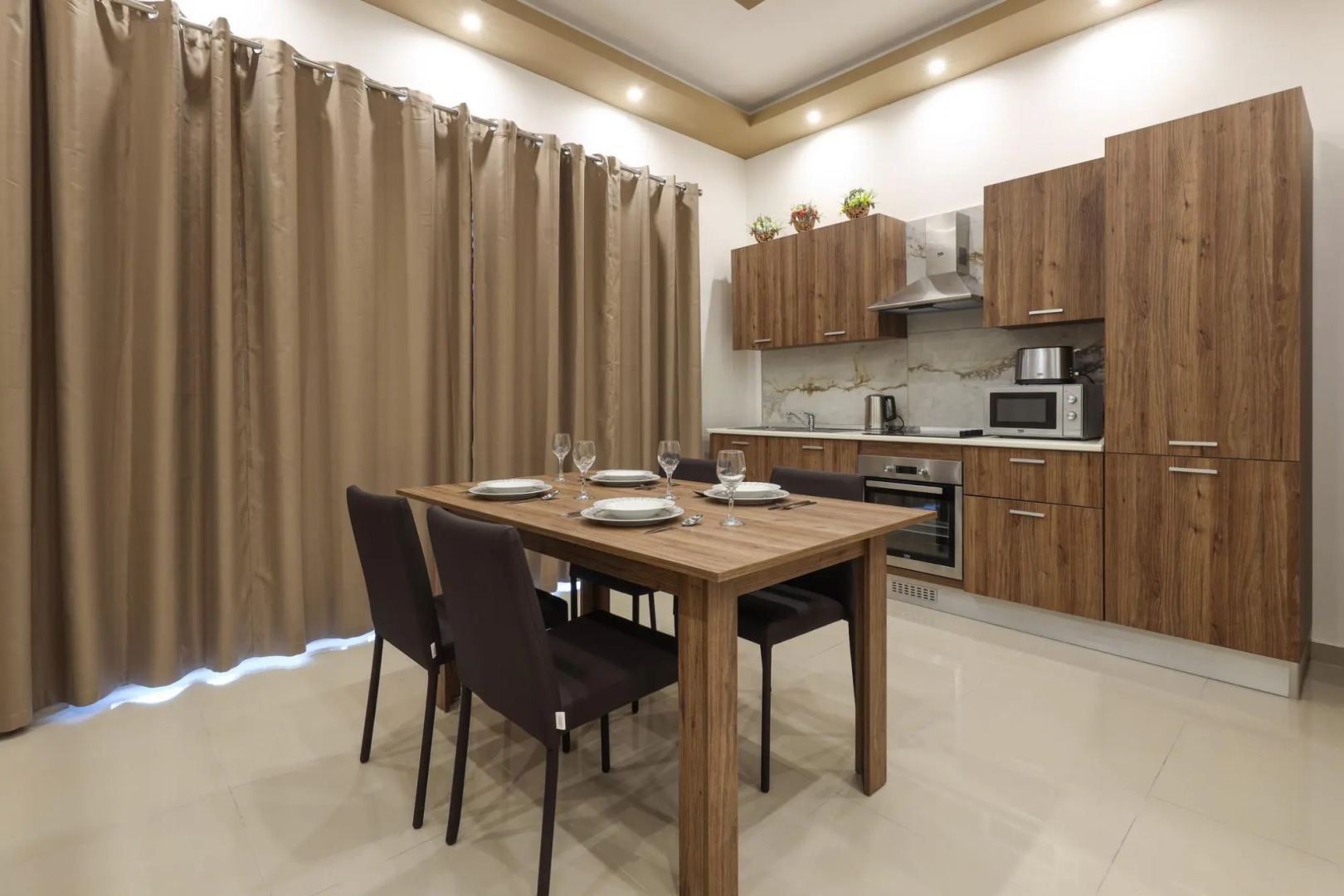 Gem Beachfront Apt With Amazing Bay and Sea Views