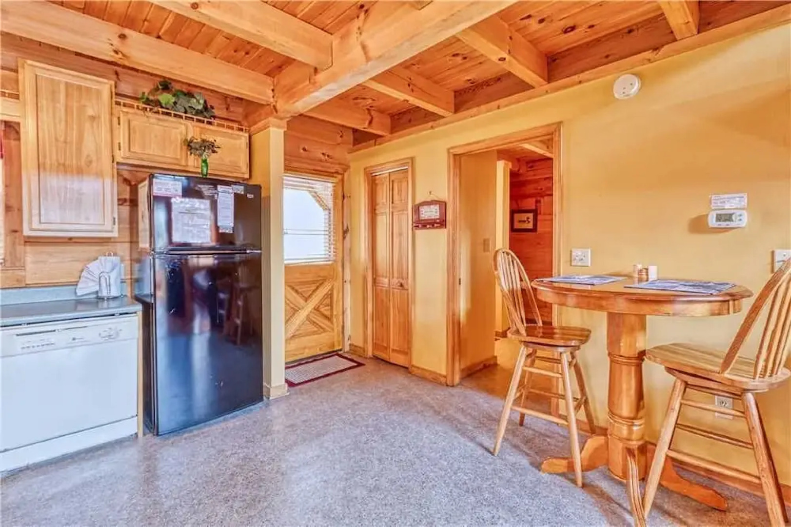 Above Ole Smokys Clouds - One Bedroom Cabin