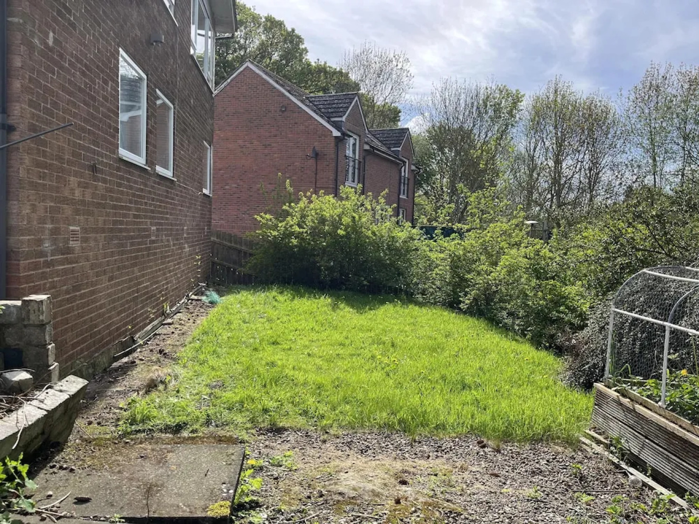 Blaydonburn - Sleeps 6 - Parking - Garden - Hottub