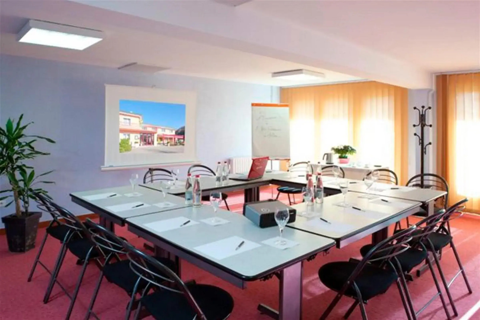 Hôtel CARRER Le Rhien