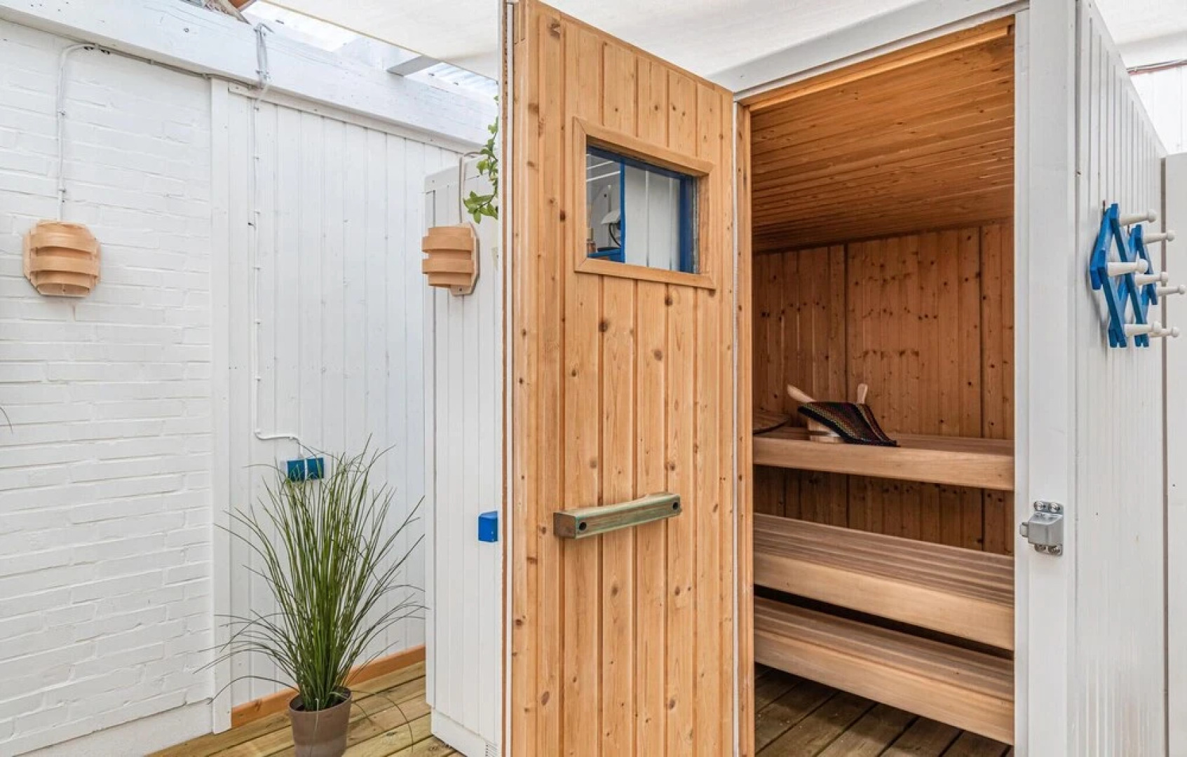 Stunning Home in Friedrichskoog With 3 Bedrooms, Sauna and Wifi