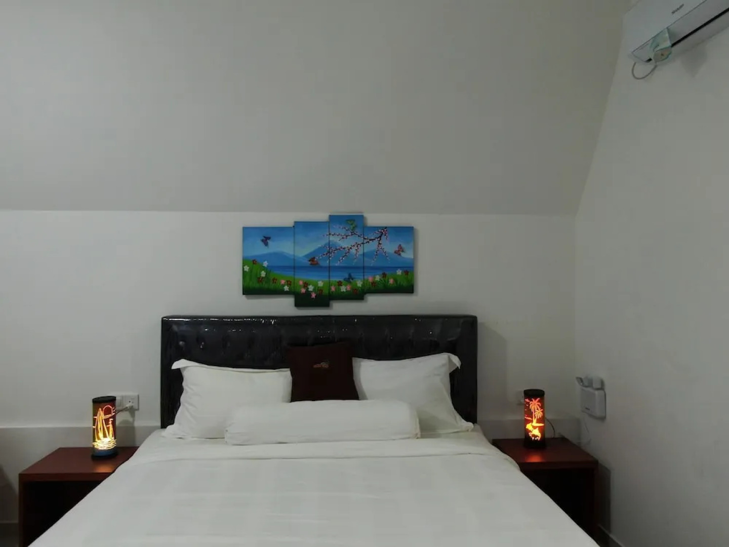 Madu Tiga Beach & Resort