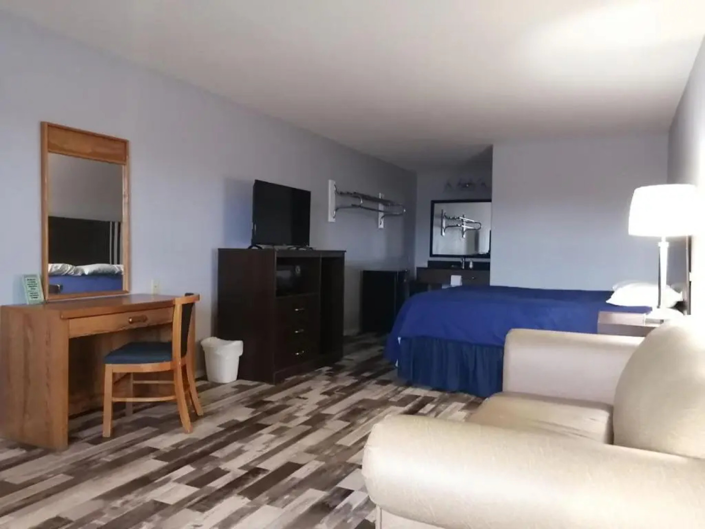 Riata Inn Crystal City