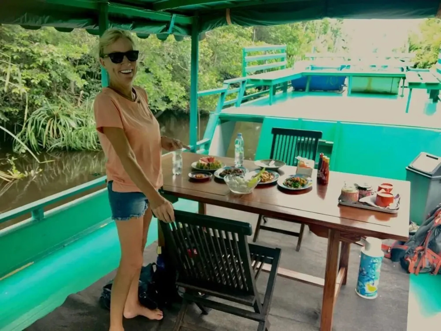 Houseboat Bee Kelotok