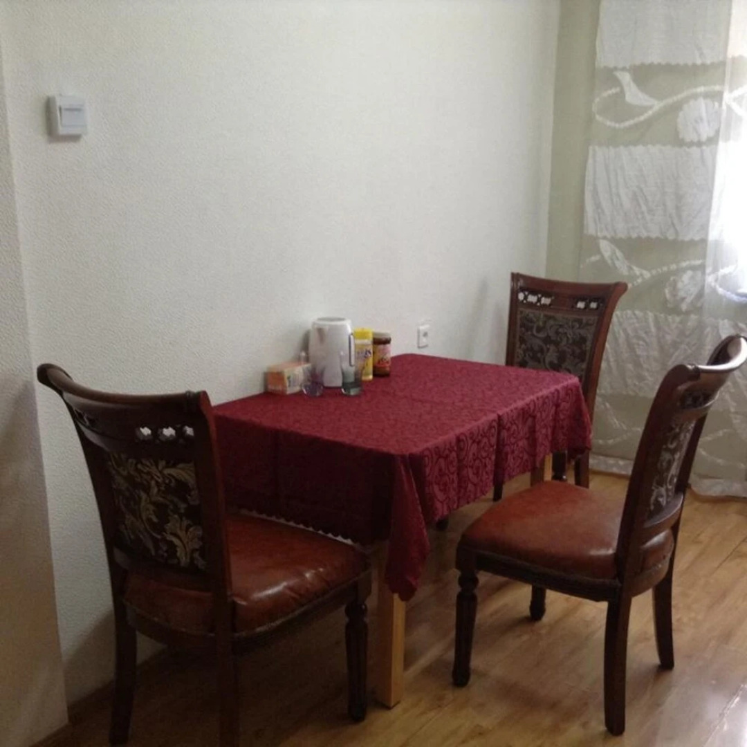 Blue Marmot Hostel&Tours