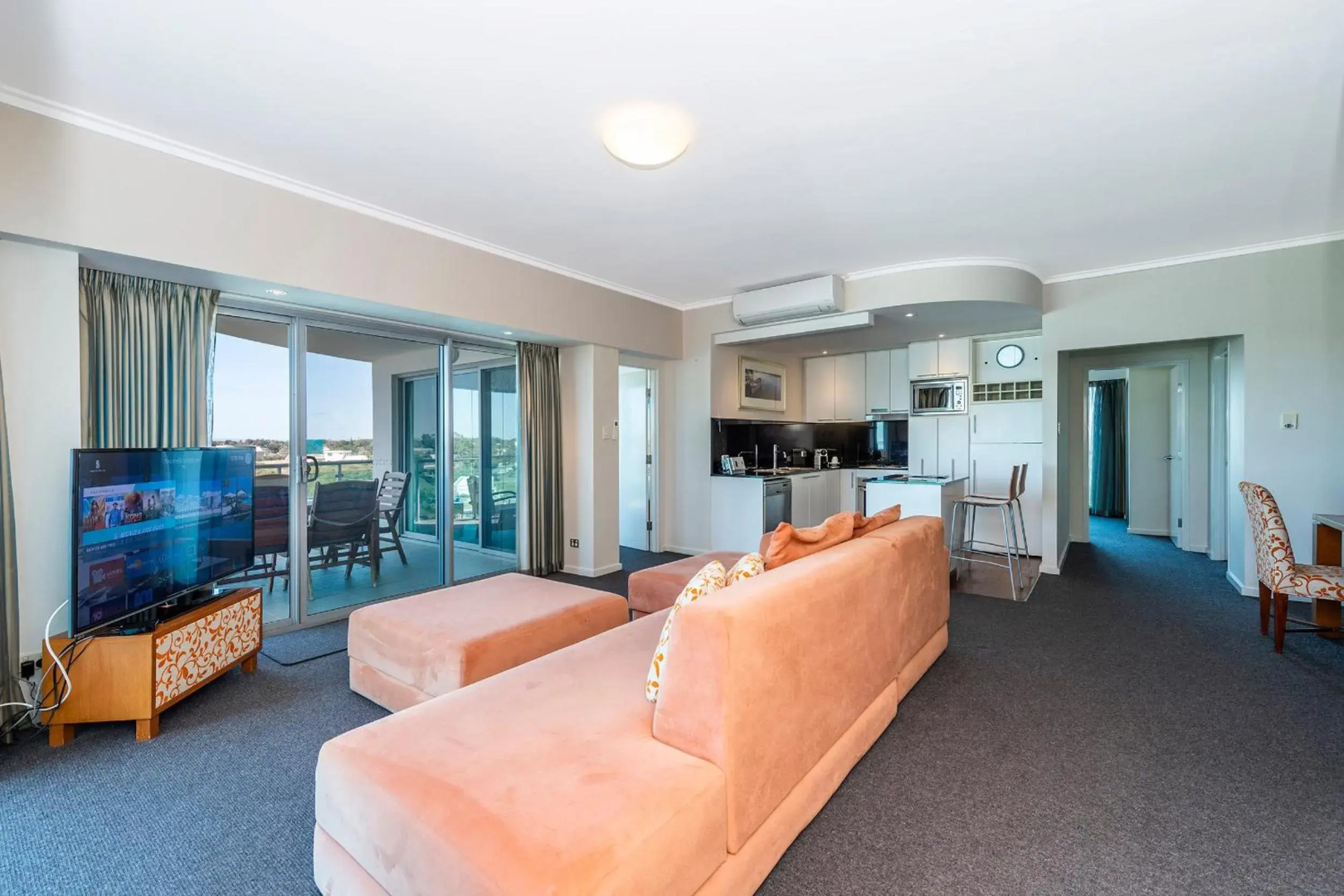 A 406 FANTASTIC OCEAN BEACH and MARINA VIEW APT - MANDURAH
