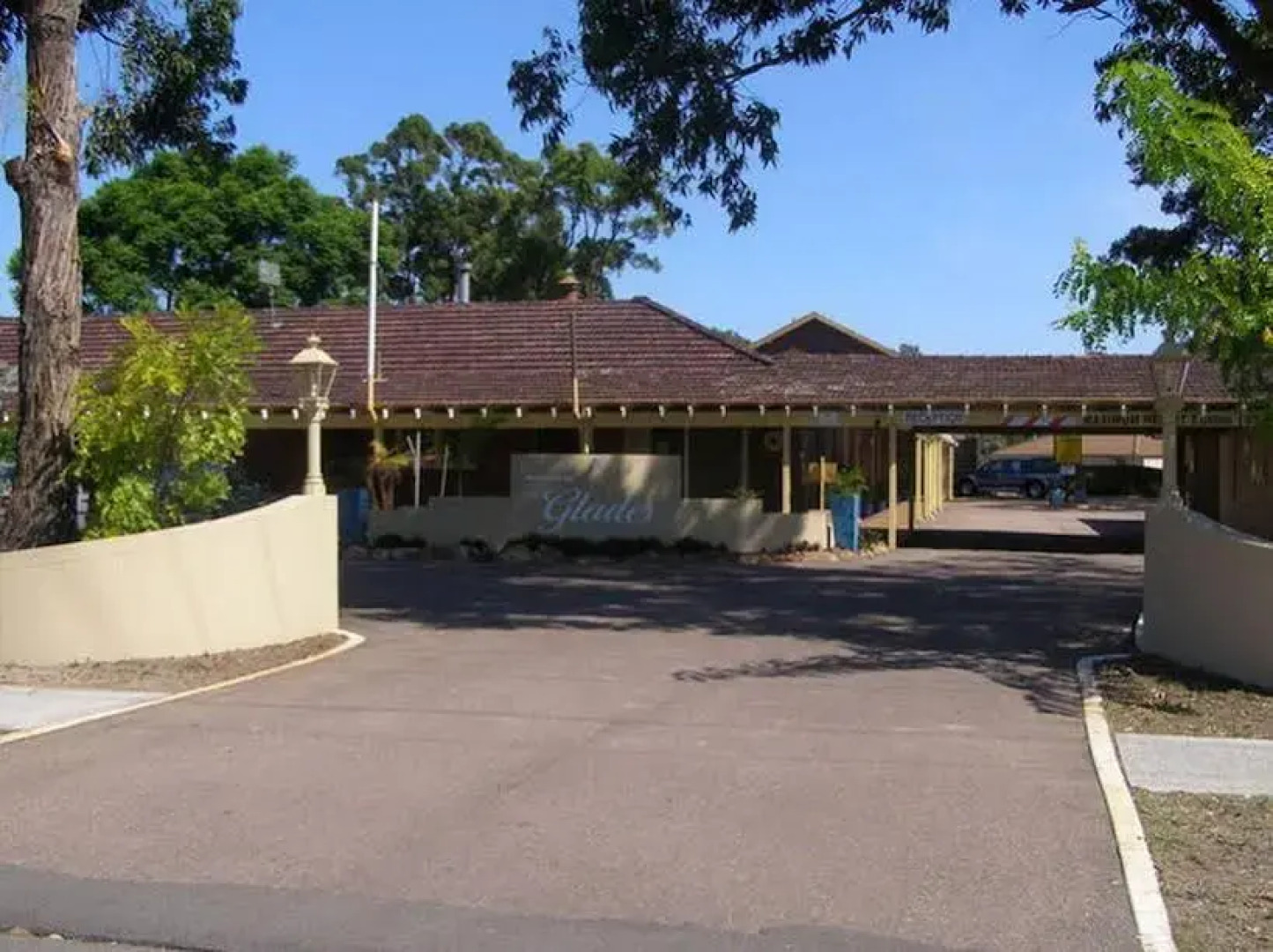 Glades Motor Inn