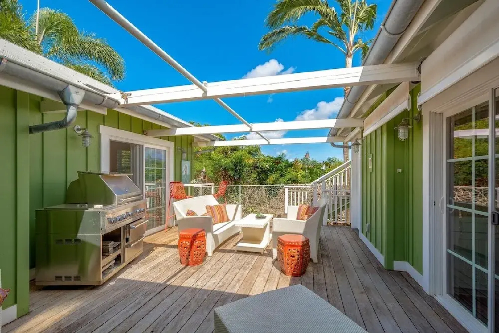 Brennecke's Beach Cottage 2 Bedroom Home by Redawning