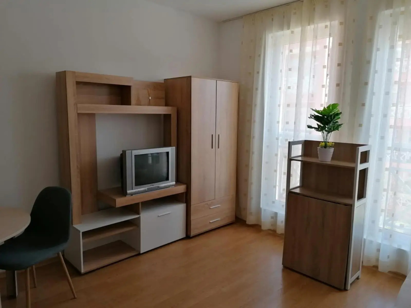 Sunny Day 6 Apartment