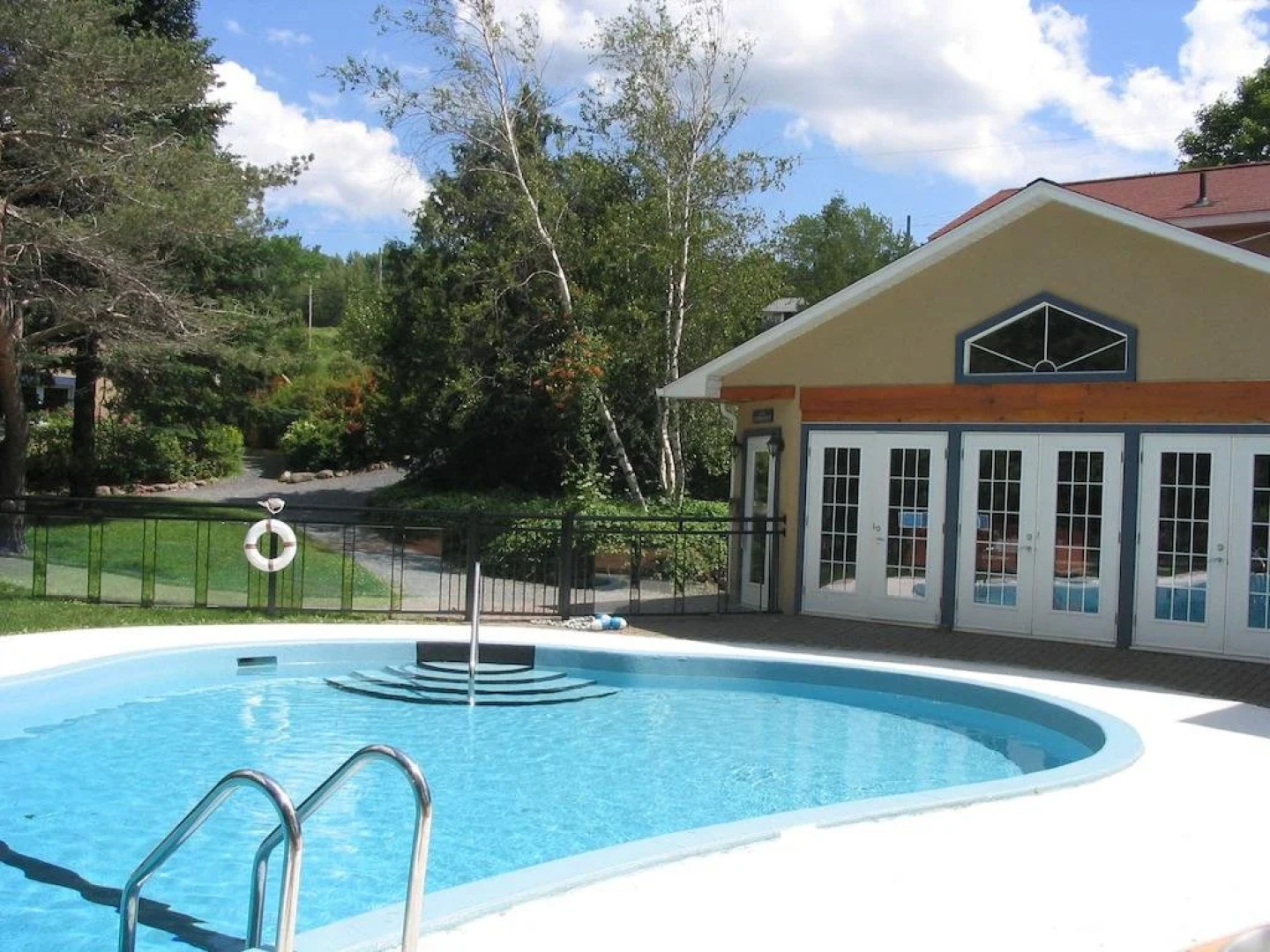 Le Montagnard – Auberge/Hôtel & chalets