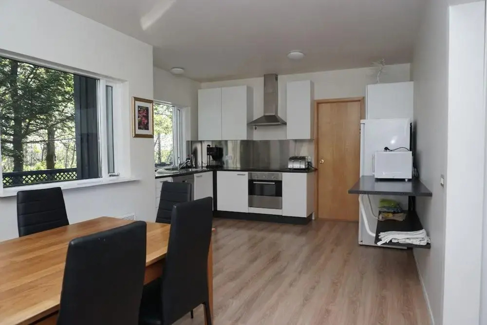 Hlíðarból Apartments