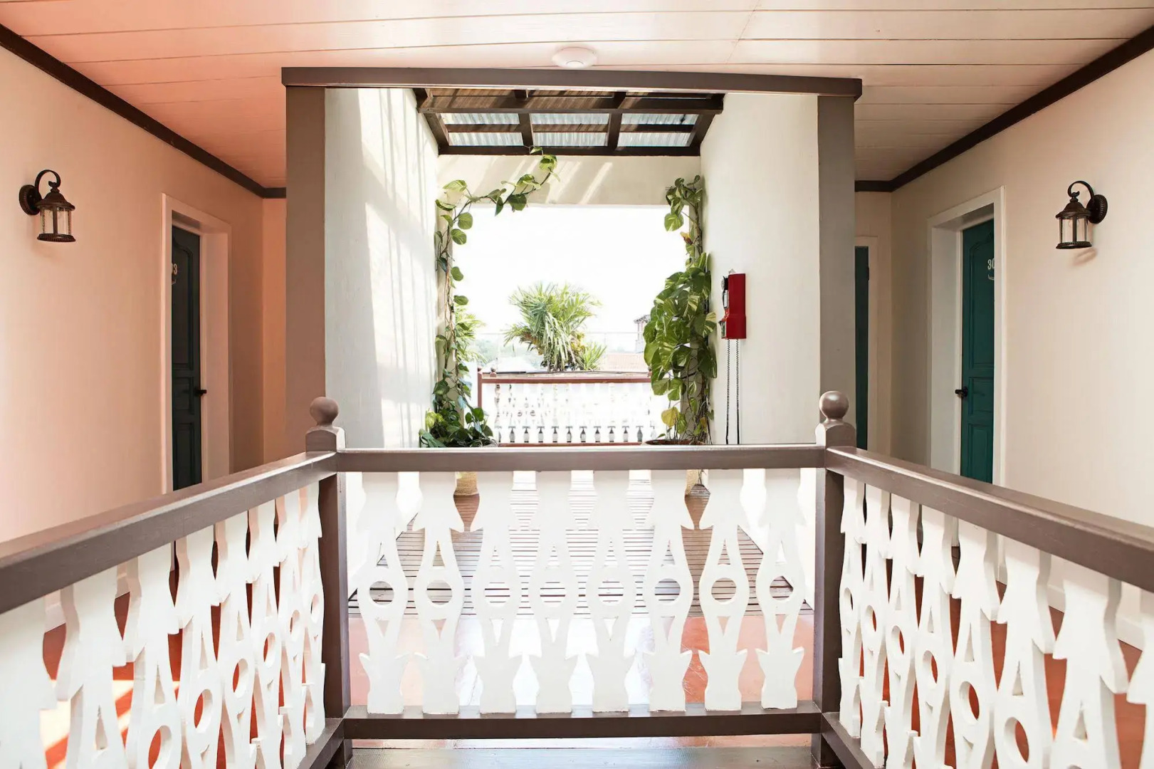 Isla de Flores Hotel