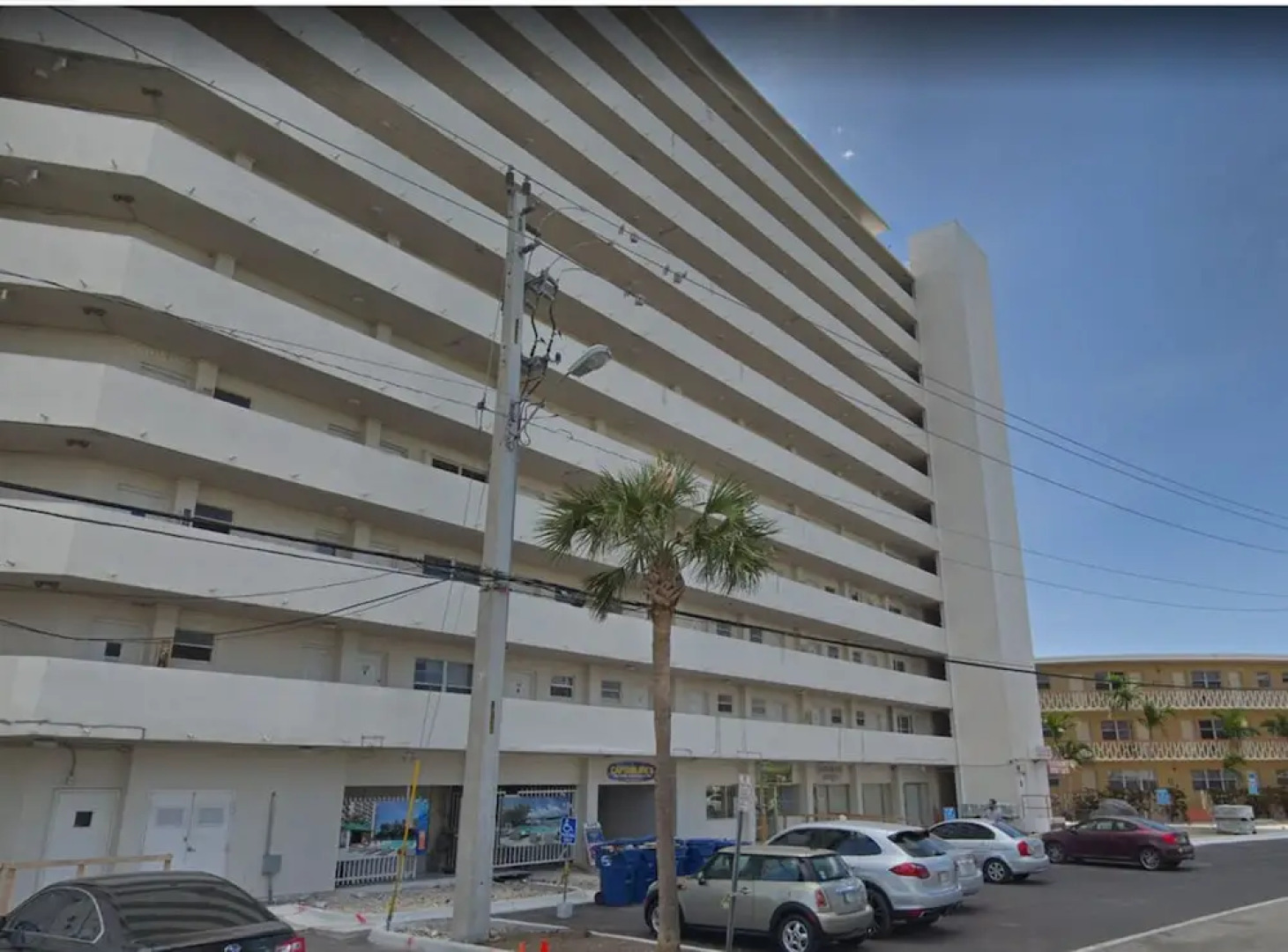 Awesome Place with Pool and Parking No.3