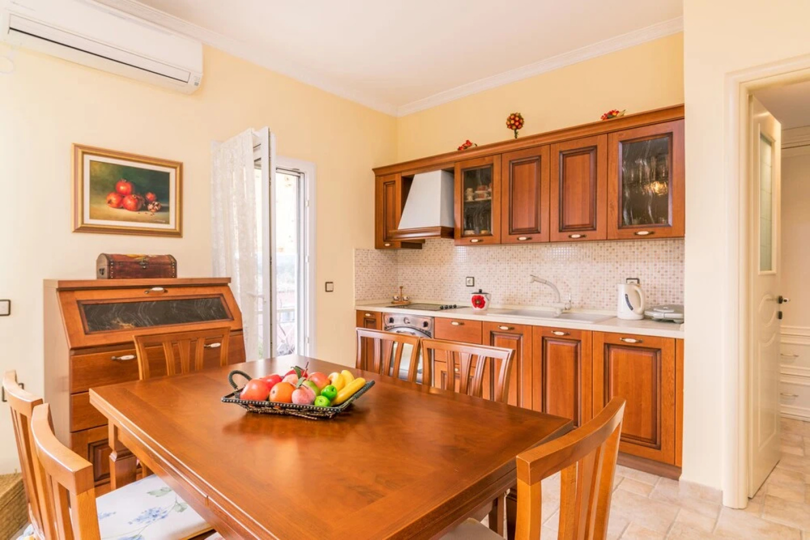 Traditional Rustic Apartment